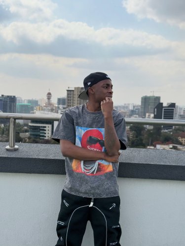 Eli Njuchi